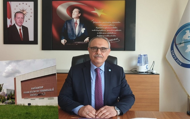 Hatipoğlu, soruşturma ge&ccedil;iren Melih G&ouml;k&ccedil;ek'in b&uuml;rokratını devlet &uuml;niversitesine atadı - Resim : 1