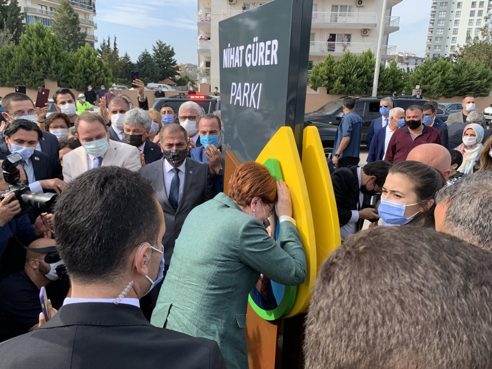 Meral Akşener gözyaşlarına boğuldu - Resim : 1