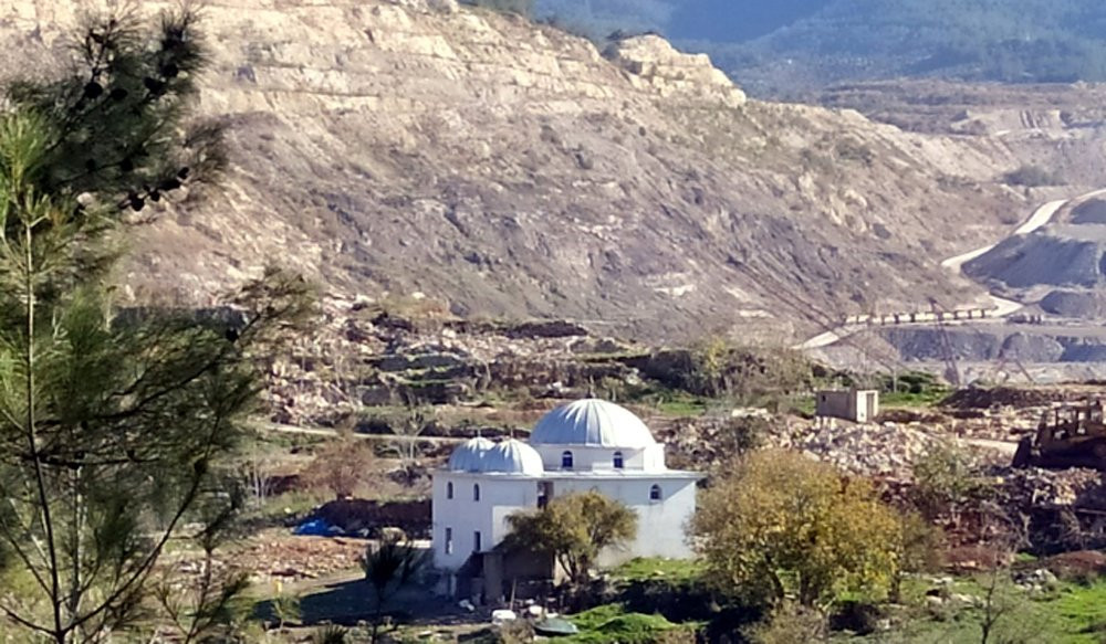 İşte AKP dönemi; maden için cami yıktılar - Resim : 2