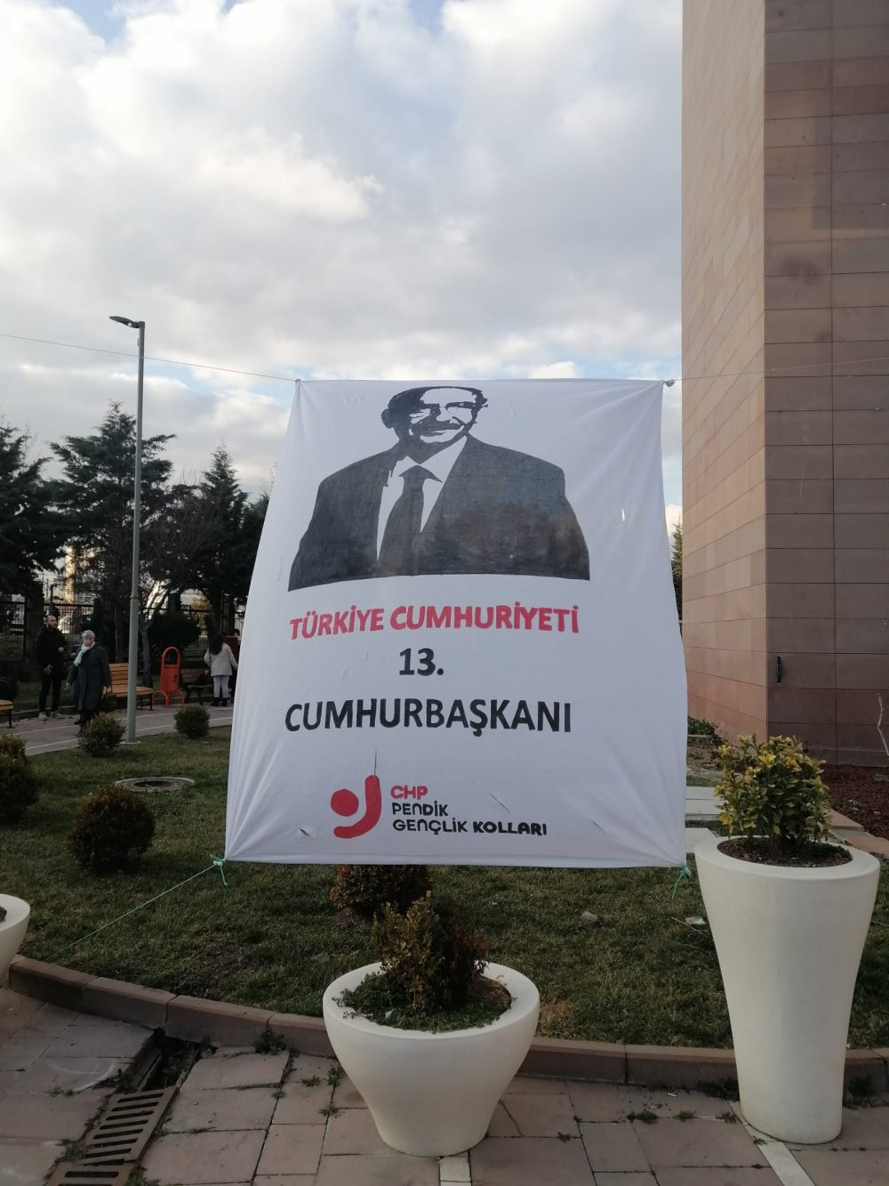 CHP Genel Merkezi'ne asılan afişler dikkat çekti - Resim : 2