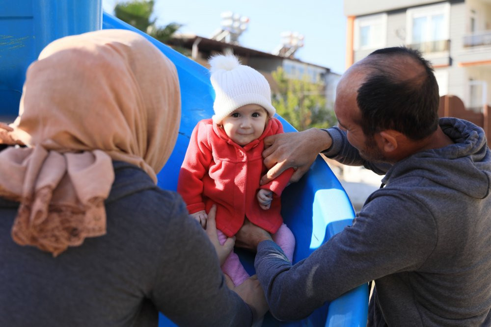 Tedavisi için 2.2 milyon dolar toplanan Asya bebek, umuda uçuyor - Resim : 2