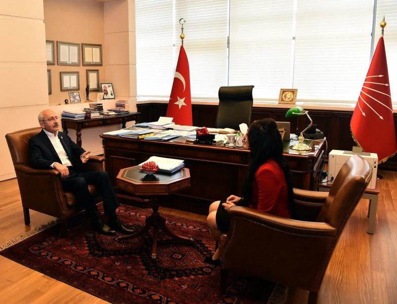 Ayşe öğretmenden Kılıçdaroğlu'na kara kalem tablo - Resim : 3