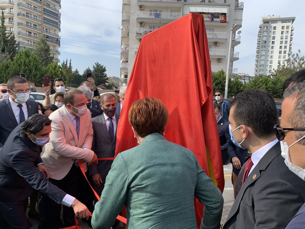 Meral Akşener gözyaşlarına boğuldu - Resim : 4