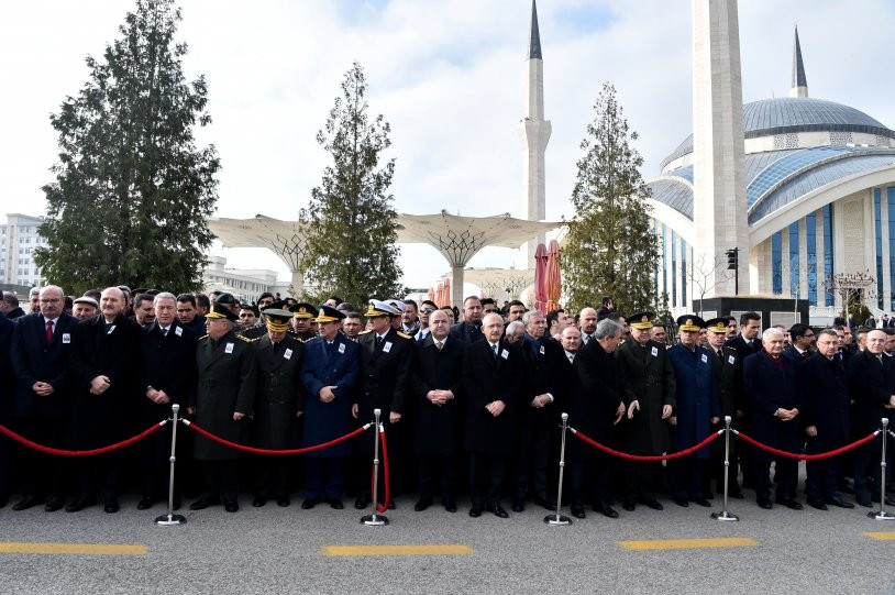 CHP Lideri şehidi son yolculuğunda yalnız bırakmadı! - Resim : 5