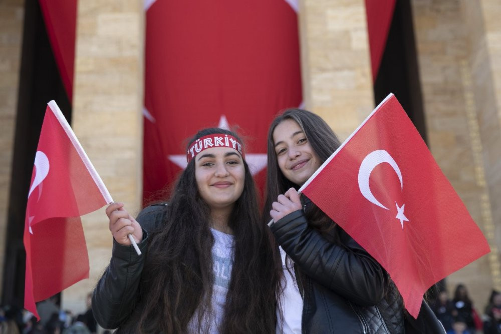 Üzgünüz ama umutluyuz Atam - Resim : 5