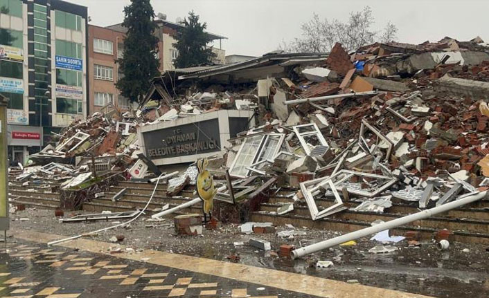Kahramanmaraş’ta 7.7 büyüklüğündeki depremle ilgili son gelişmeler - Resim : 5