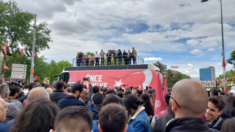 19 Mayıs coşkusu: Kılıçdaroğlu gençlerle birlikte Anıtkabir'e yürüdü - Resim : 2