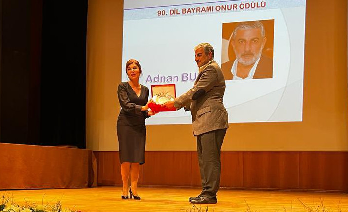 Usta gazeteci Adnan Bulut'a anlamlı ödül - Resim : 2