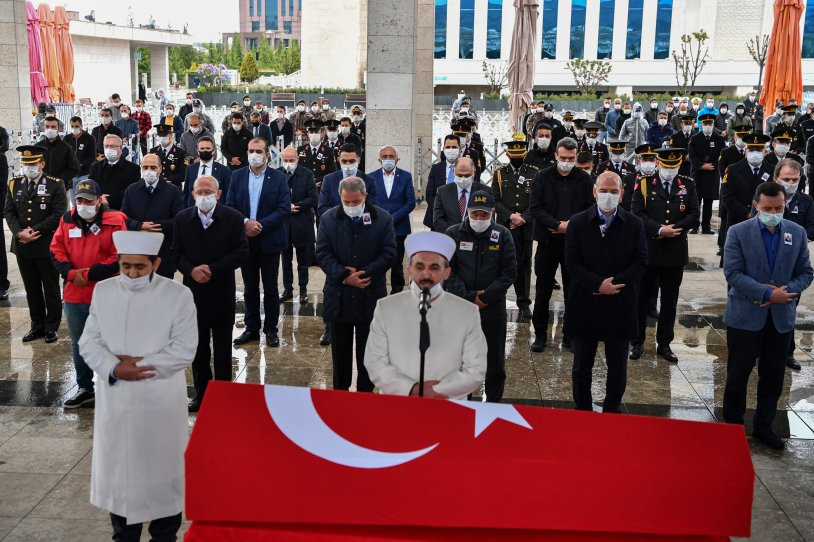 CHP Lideri şehit uzman çavuşun cenaze törenine katıldı - Resim : 2