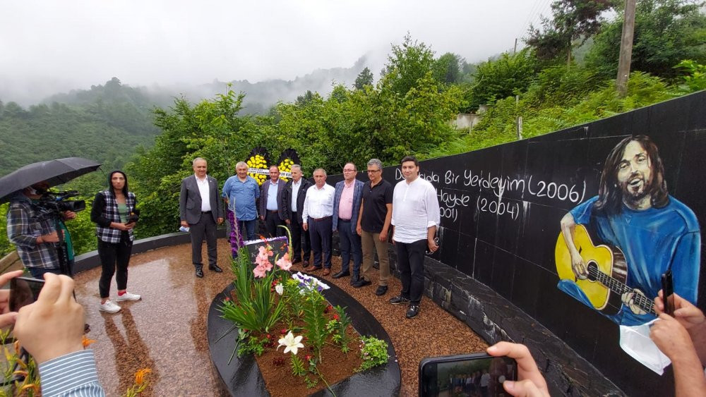 Kazım Koyuncu mezarı başında anıldı - Resim : 1