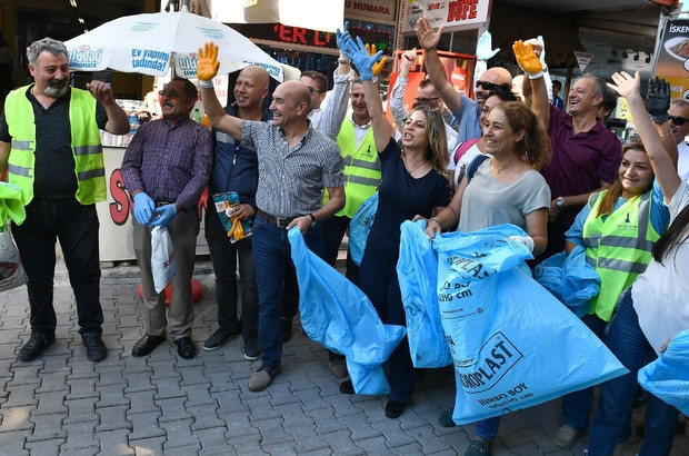 Tunç Soyer sokakları temizledi - Resim : 1