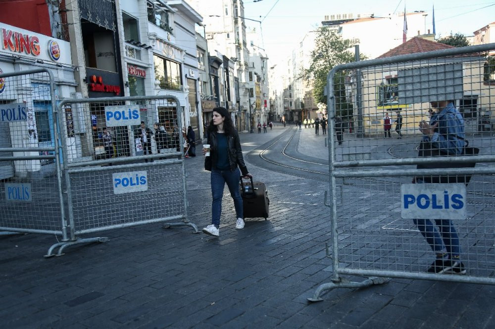 1 Mayıs için Bakırköy’de hazırlık yapıldı, polis Taksim’de önlem aldı - Resim : 1