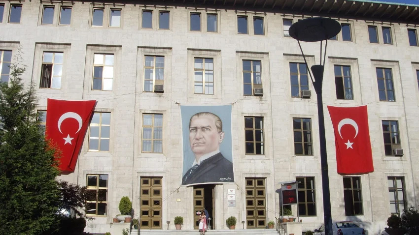 İstanbul’un anıtsal yapılarından Radyoevinin boşaltılması Meclis gündeminde - Resim : 1