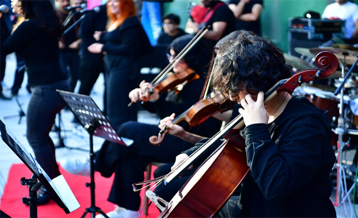 Galeri Beylikdüzü sanat buluşmaları başladı - Resim : 2