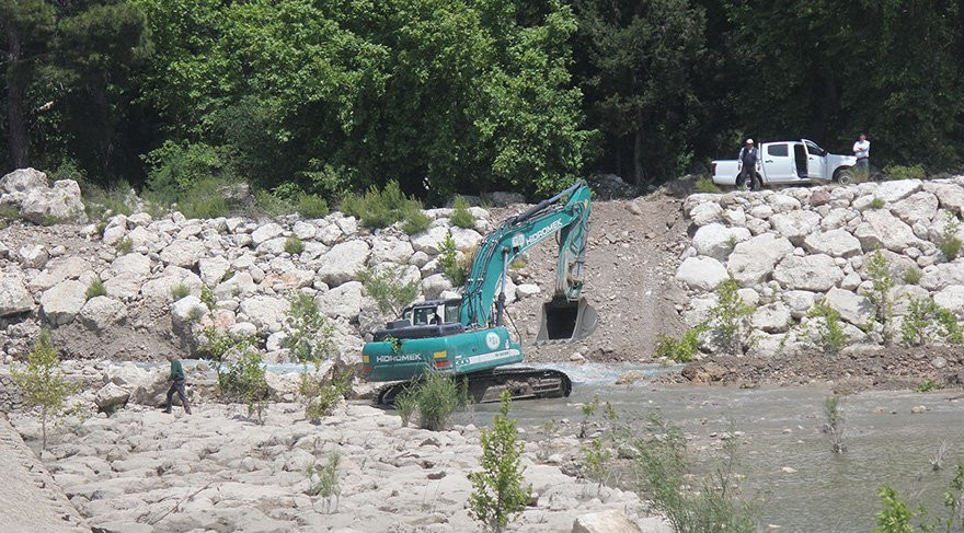 Kayıp Buse için dere yatağının kuruması bekleniyor! - Resim : 1