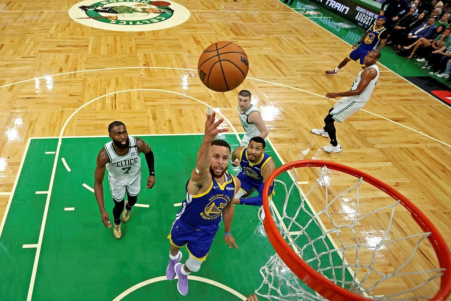 NBA'de şampiyon Golden State Warriors oldu - Resim : 2