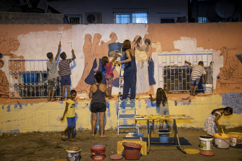 Mersin Belediyesi, Roman vatandaşların yaşadığı sokakları sanatla renklendiriyor - Resim : 2