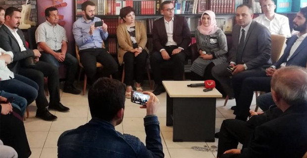 Polis, Erbakan kitaplarına el koydu - Resim : 1