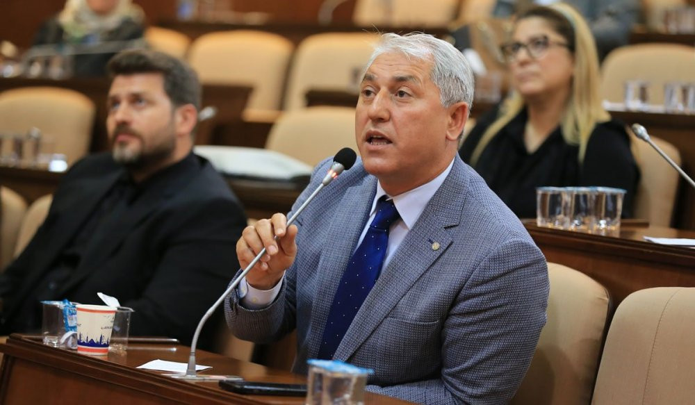 İBB Meclisi&rsquo;nde tansiyon y&uuml;kseldi - Resim : 2