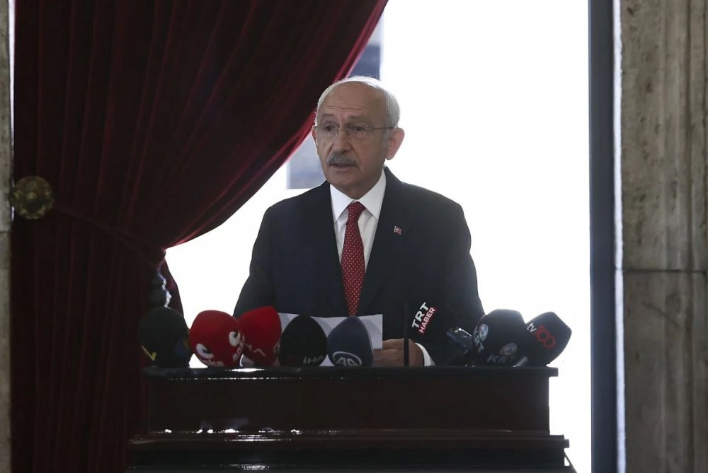 Kılıçdaroğlu, CHP'nin kuruluşunun 99’uncu kuruluş yıldönümünde gençlerle Anıtkabir’de - Resim : 2