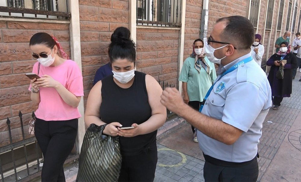 Samsun'da sosyal mesafesiz HES kodu kuyruğu... - Resim : 3