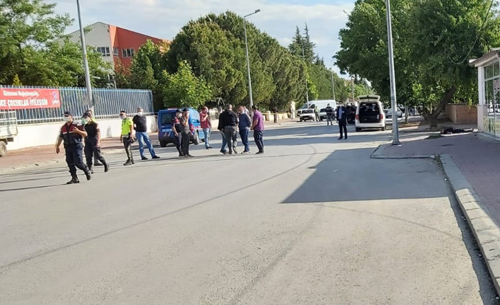 Denizli'de alacak-verecek nedeniyle tartıştığı kişiyi sokak ortasında tüfekle öldüren zanlı, intihar etti - Resim : 1