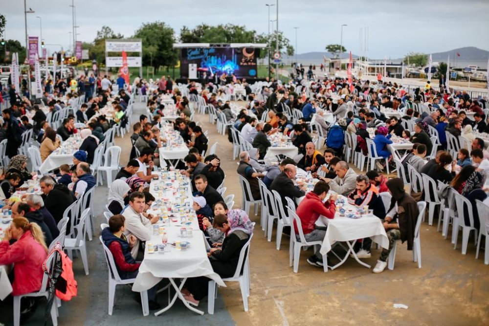 'Bu iftarlar ülkemizi kutuplaştırmak isteyenlere en büyük cevap' - Resim : 2