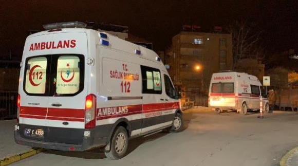 Genç kadın, bebeğinin yanında tabancayla vurulmuş halde bulundu - Resim : 1