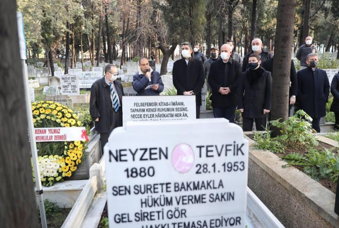 Şair Neyzen Tevfik vefatının 68. yıl dönümünde Kartal'da anıldı - Resim : 1