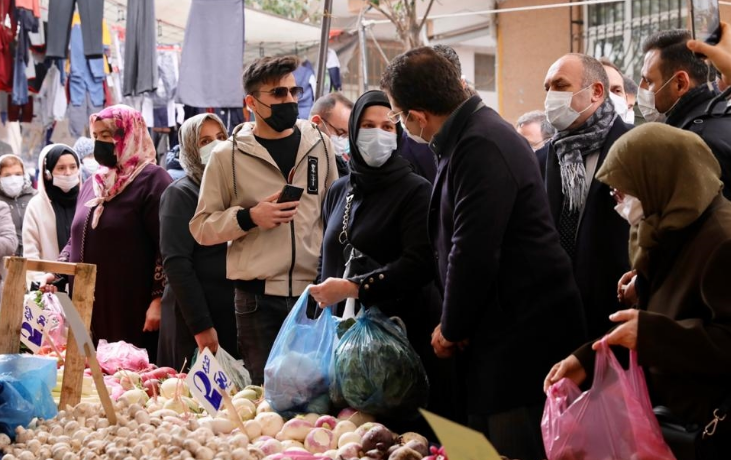 İmamoğlu: Birinci sıraya yoksullukla mücadeleyi koyuyoruz - Resim : 2