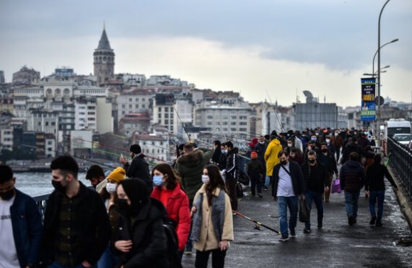 Kısıtlamasız cumartesinde Emin&ouml;n&uuml; eski g&uuml;nlerini aratmadı - Resim : 1