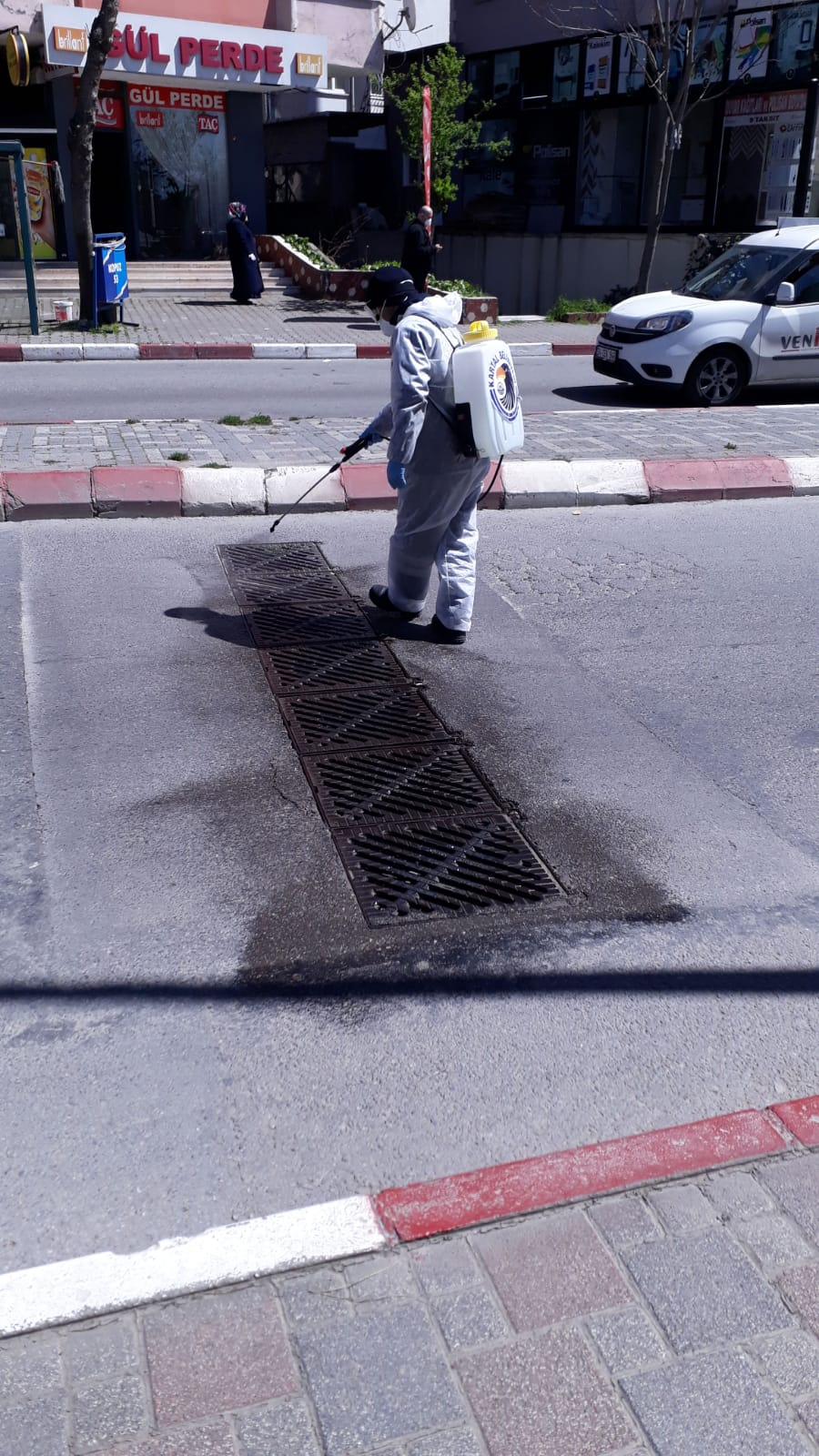 Kartal’da Bulunan çöp konteynerleri ve geri dönüşüm kumbaraları ilaçlandı - Resim : 5