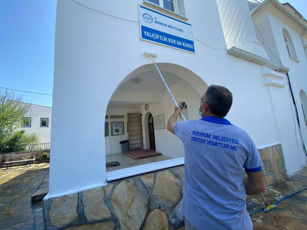 Bodrum Belediyesi camileri onarıyor, dezenfekte ediyor - Resim : 2