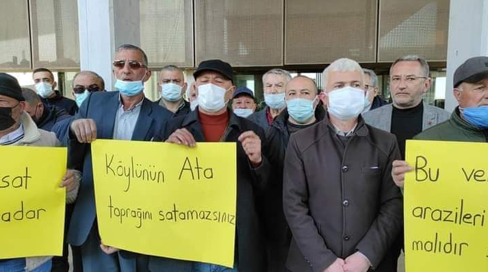 AKP'li belediye köylünün 'Ata mirası' verimli tarım arazilerini satışa çıkarıyor, Bergamalılar direniyor - Resim : 1