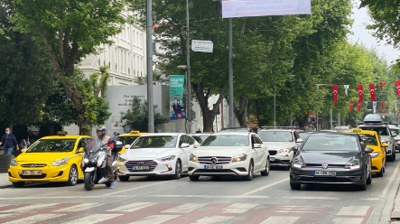 Bağdat Caddesi'nde eski günleri aratmayan yoğunluk - Resim : 2