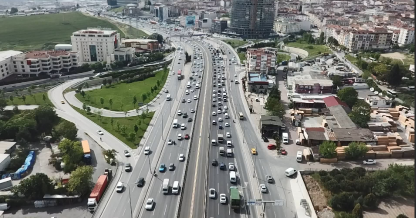 İstanbul trafik yoğunluğunda artış - Resim : 2