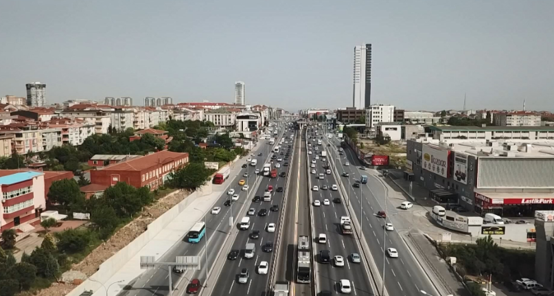 İstanbul trafik yoğunluğunda artış - Resim : 3