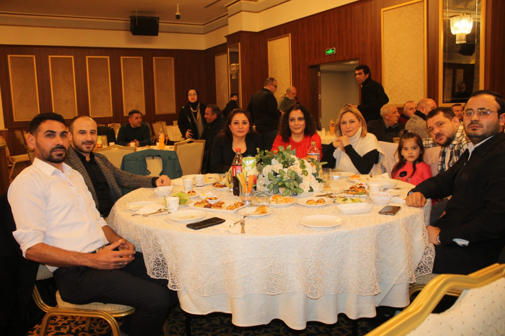 CHP Esenyurt İlçe Örgütü, '2023' hedefi için bir araya geldi: 13. Cumhurbaşkanı'mız Kılıçdaroğlu - Resim : 3