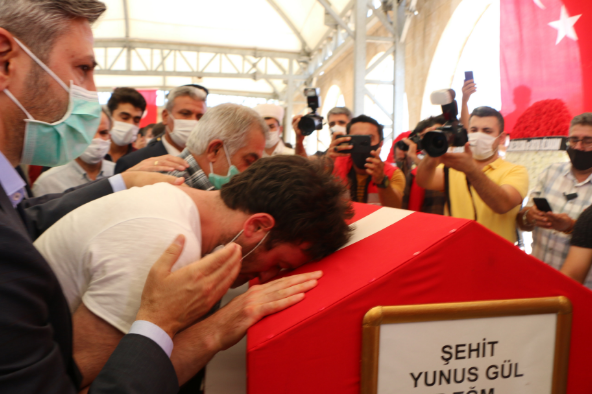 Pençe Harekatı şehidi Yunus Gül Adıyaman'da son yolculuğuna uğurlandı - Resim : 1