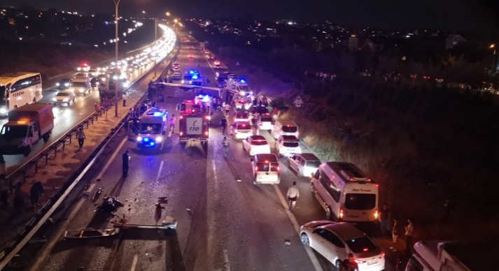 TEM’de yolcu otobüsü devrildi: 1 ölü, 17 yaralı - Resim : 2