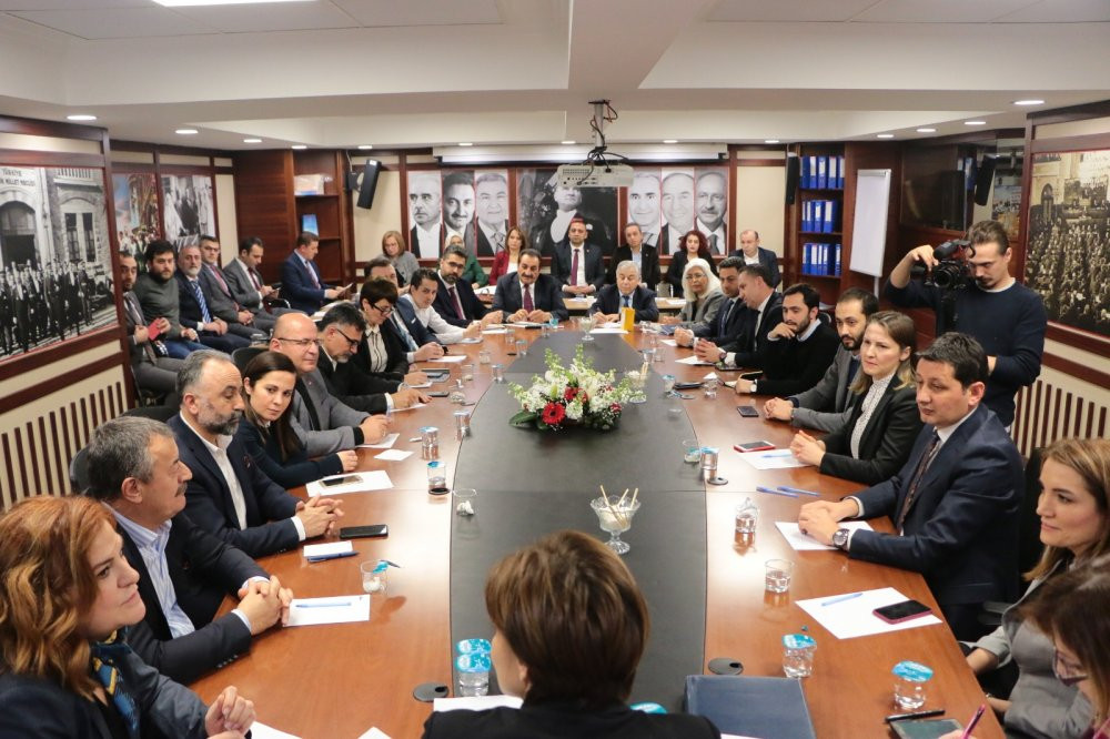 CHP İstanbul yönetimi ilk toplantısını gerçekleştirdi - Resim : 1