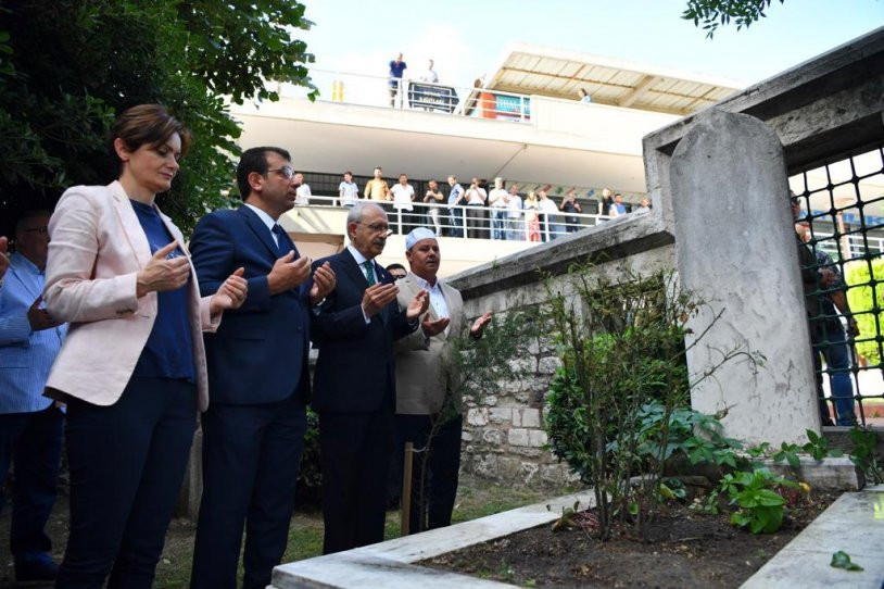 Kılıçdaroğlu İstanbul'un ilk belediye başkanı Hızır Çelebi'nin torunu çıktı - Resim : 7