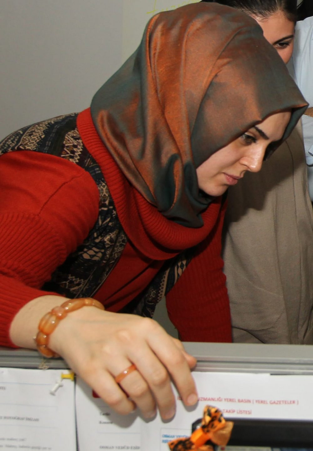 KPSS'siz memur yapılan imam kızının yükselişi... - Resim : 1