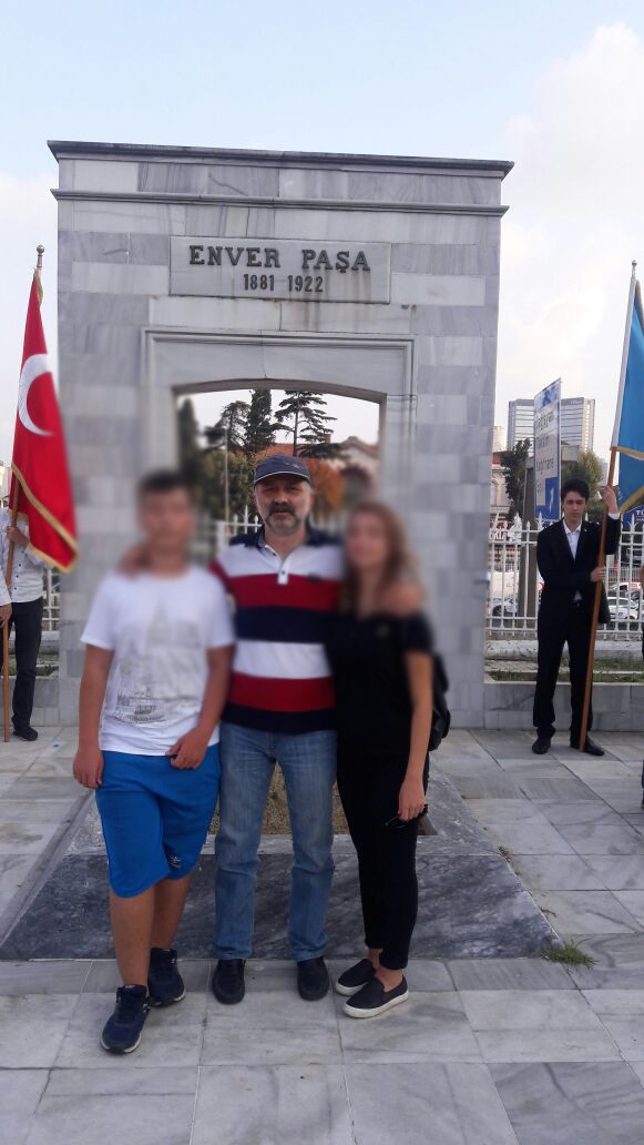 MHP Genel Merkezi ile ters d&uuml;şen &Uuml;lk&uuml;c&uuml; isme evinin &ouml;n&uuml;nde saldırı - Resim : 1