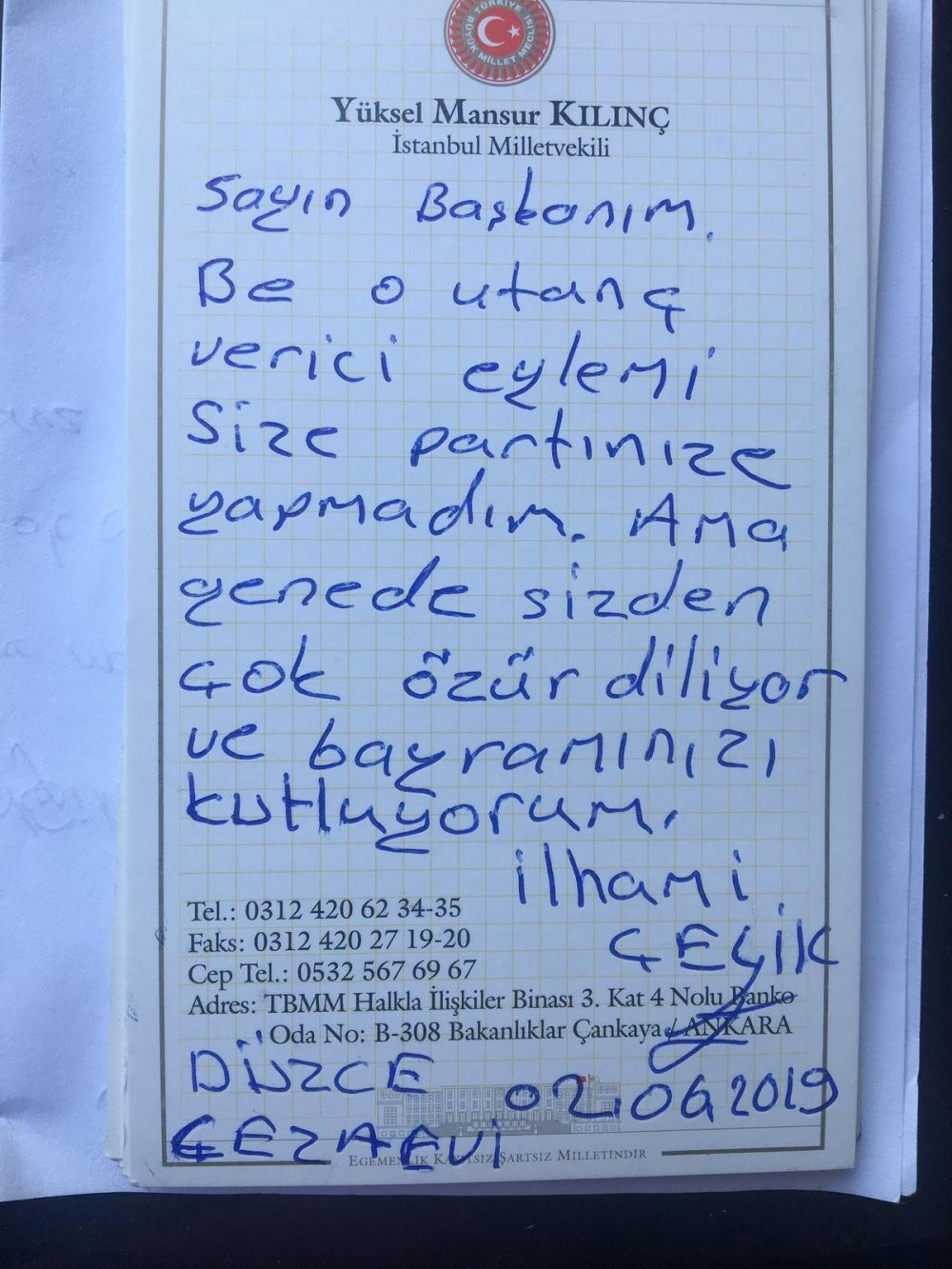 Adalet Yürüyüşü'nde yola hayvan pisliği döken şahıs, CHP Lideri'nden özür diledi - Resim : 1