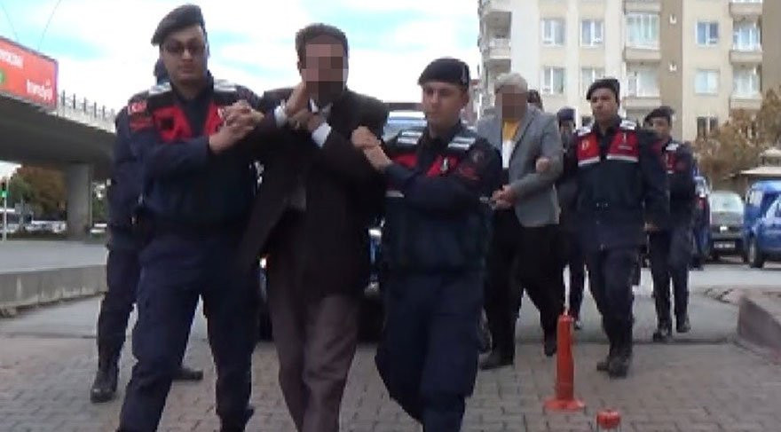 70’lik çift 22 kilo esrarla yakalandı, asker selamı verdiler - Resim : 1