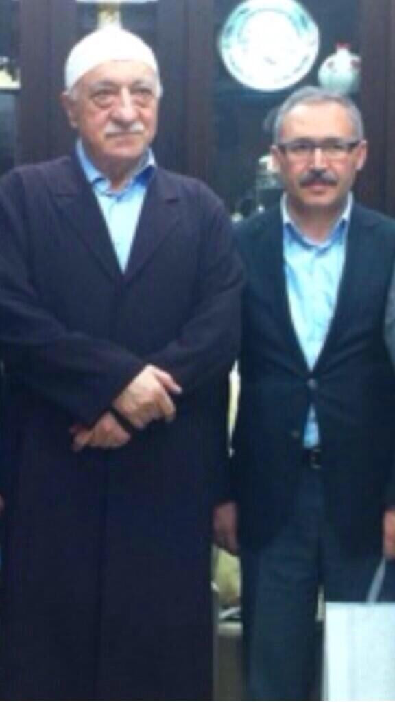Sabah ve Hürriyet yazarlarından İlker Başbuğ'a FETÖ suçlaması - Resim : 3