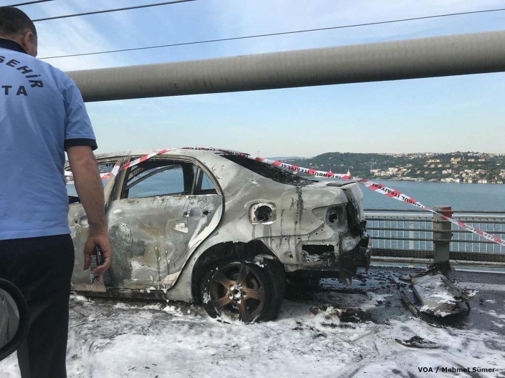 15 Temmuz Şehitler Köprüsü'nde korkunç intihar! Görgü tanığı o anları anlattı - Resim : 8