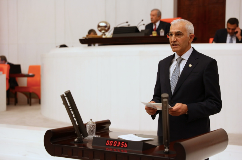 AKP yöneticileri Cumhurbaşkanlığı çalışanları ile ortak program yaptı - Resim : 4