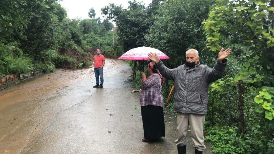 Rize’de 48 köy yolu ulaşıma kapandı - Resim : 1